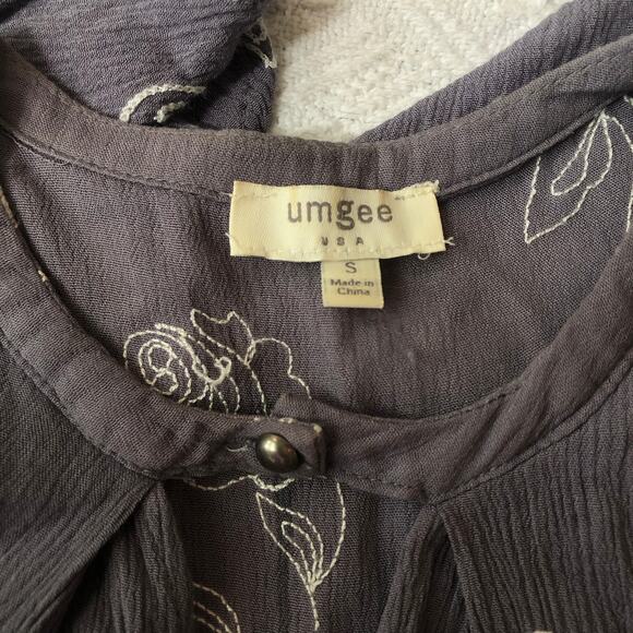 Umgee Floral Embroidered Sleeveless Blouse Small Crinkle Sheer Tunic Boho Chic - Picture 9 of 12